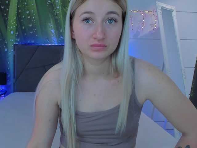 HollyTaillor live webcam show