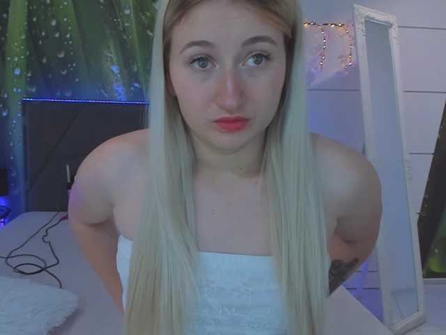 HollyTaillor live webcam show