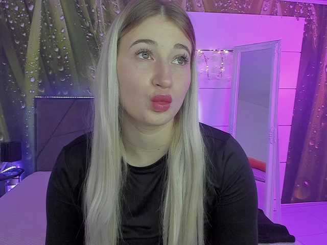 HollyTaillor live cam on BongaCams