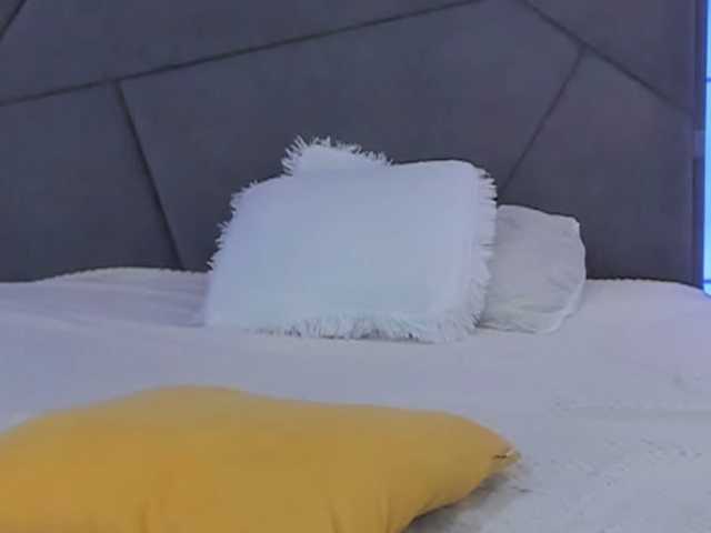 HollyTaillor live cam on BongaCams