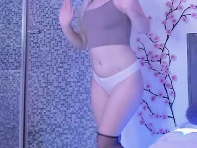 HollyTaillor live cam on BongaCams