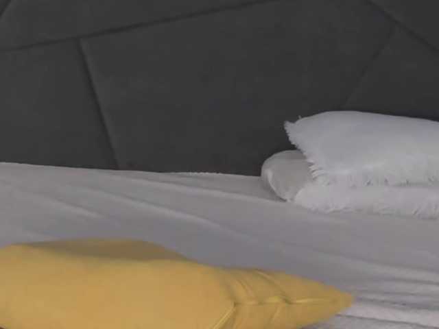 HollyTaillor's BongaCams show and profile