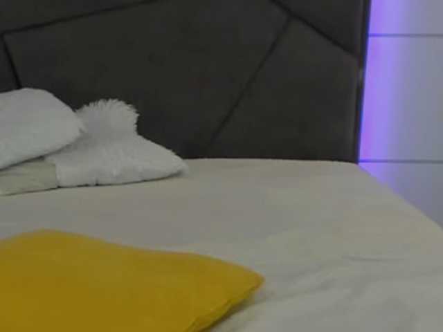HollyTaillor live webcam show