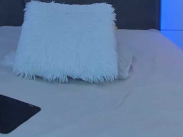 HollyTaillor live webcam show