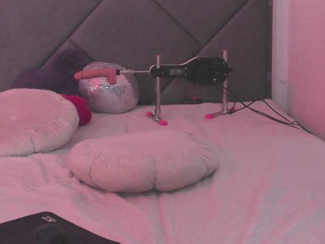 HollyTaillor live cam on BongaCams