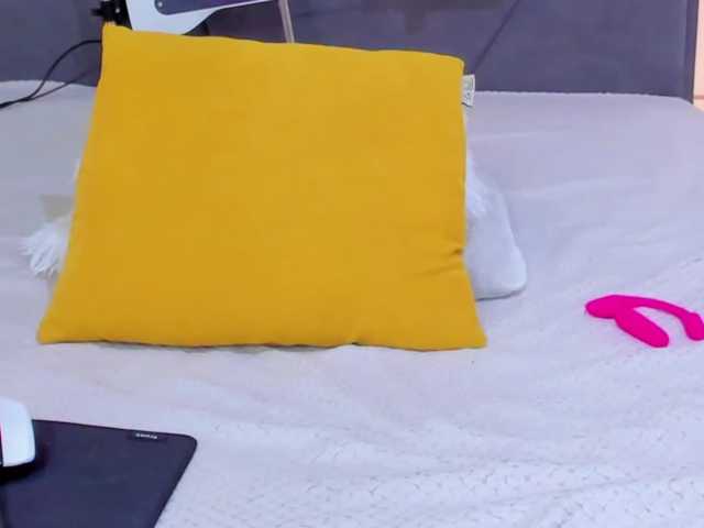 HollyTaillor live cam on BongaCams