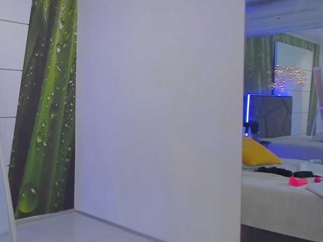 HollyTaillor live webcam show