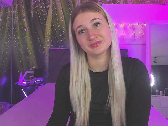 HollyTaillor live cam on BongaCams