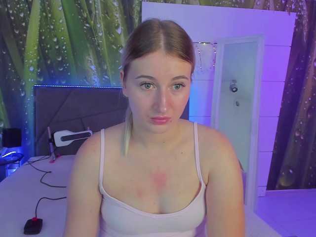 HollyTaillor live cam on BongaCams