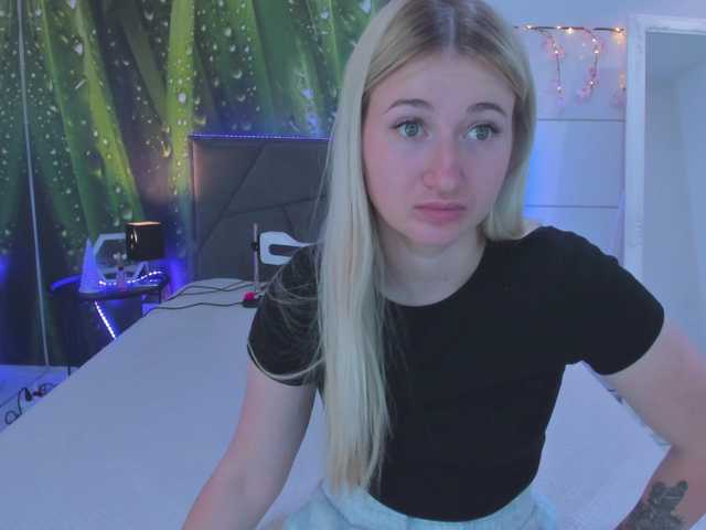 HollyTaillor live cam on BongaCams