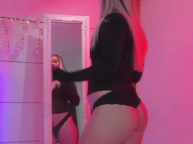 HollyTaillor live cam preview