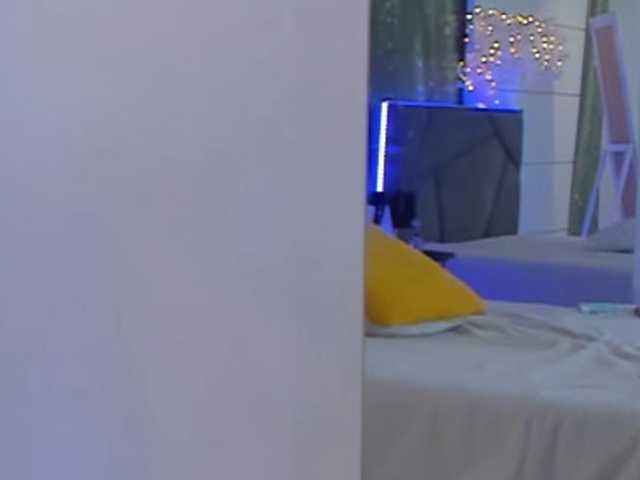 HollyTaillor live webcam show
