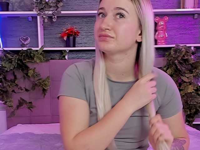HollyTaillor