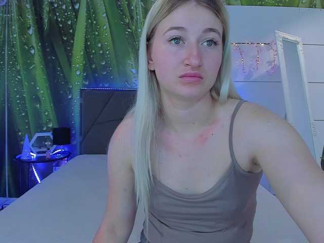 HollyTaillor live webcam show