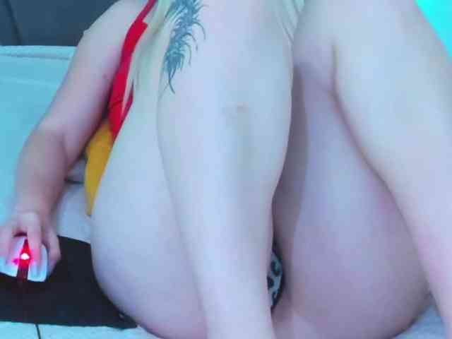 HollyTaillor webcam
