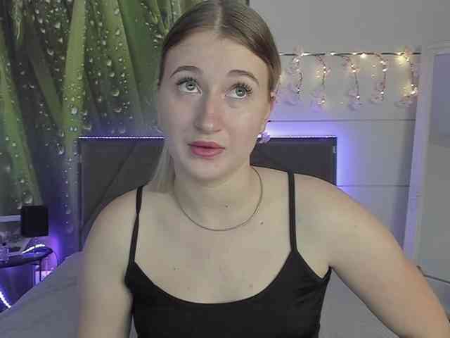 HollyTaillor HollyTaillor