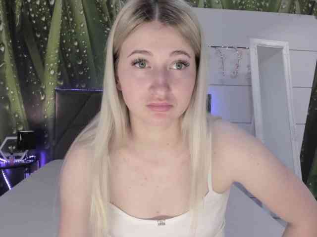 HollyTaillor webcam