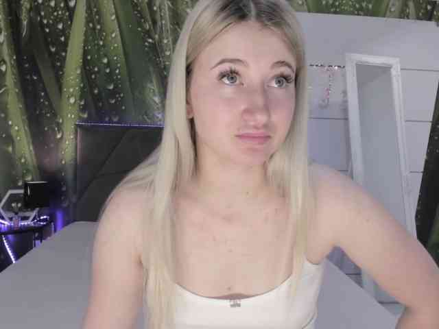 HollyTaillor webcam