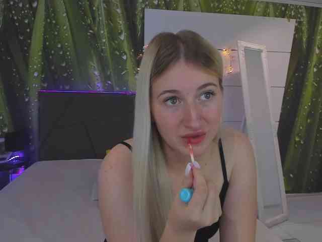 HollyTaillor webcam