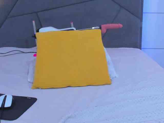 HollyTaillor webcam