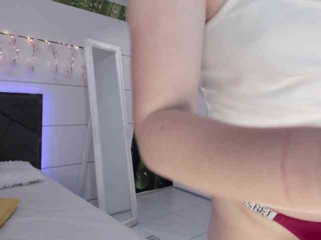 HollyTaillor webcam