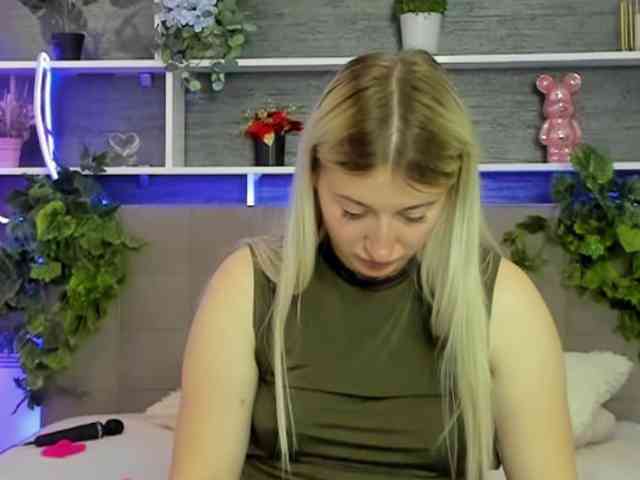 HollyTaillor webcam