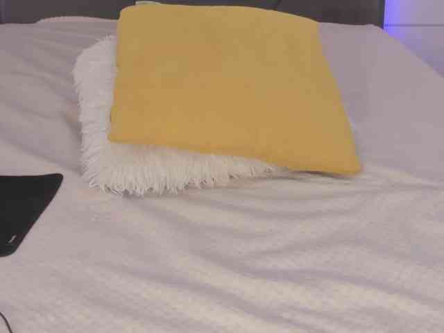 HollyTaillor webcam