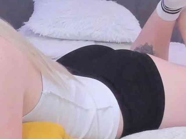 HollyTaillor webcam