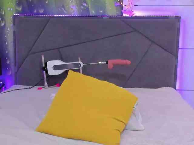 HollyTaillor webcam