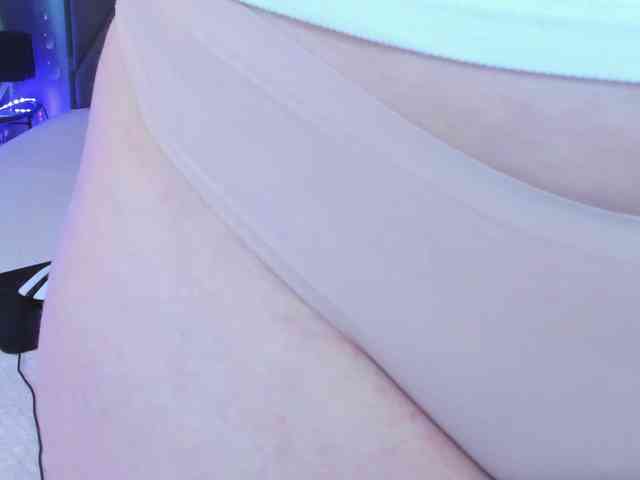 HollyTaillor webcam