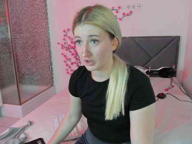 HollyTaillor webcam