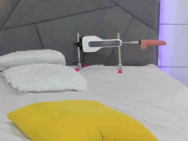 HollyTaillor webcam