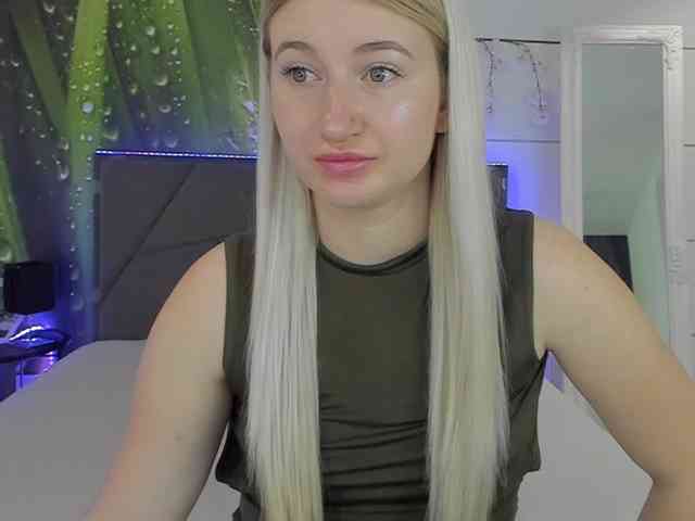 HollyTaillor webcam