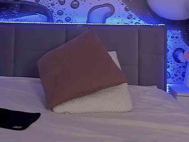HollyTaillor webcam