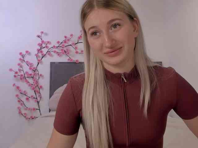 HollyTaillor HollyTaillor