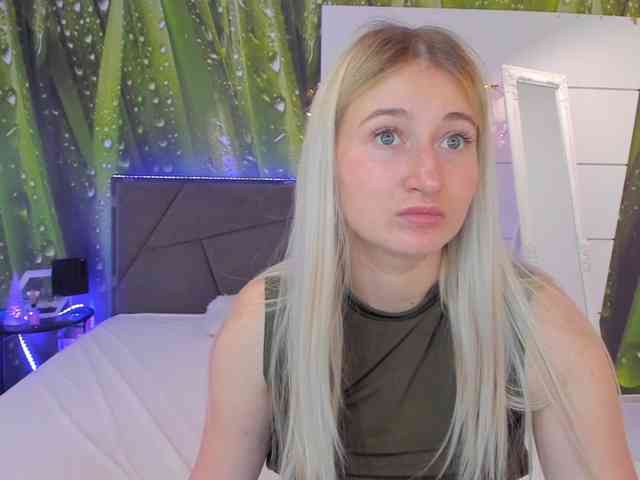 HollyTaillor webcam