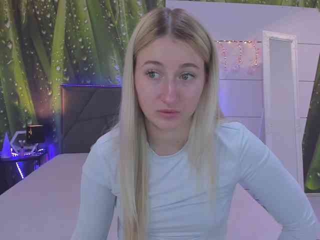 HollyTaillor webcam