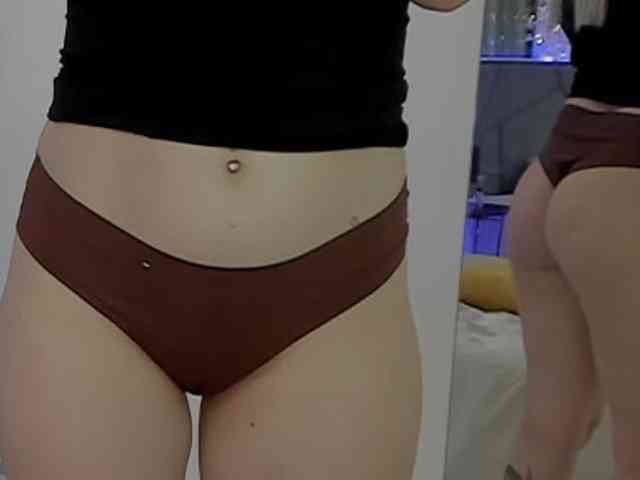 HollyTaillor webcam