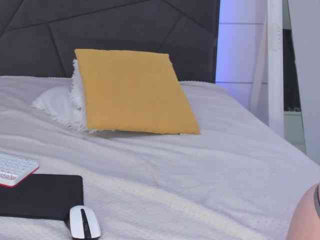 HollyTaillor webcam