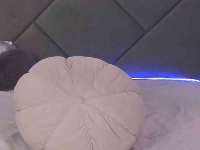 HollyTaillor webcam