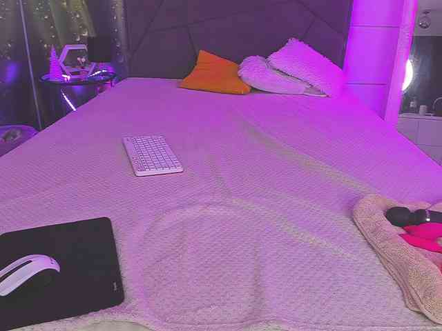 HollyTaillor webcam