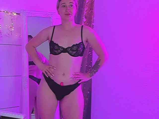 HollyTaillor webcam