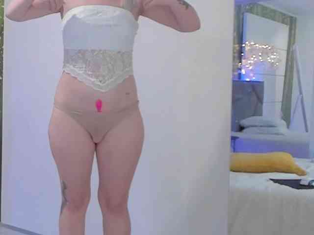 HollyTaillor webcam