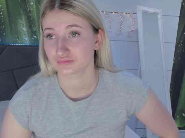 HollyTaillor webcam