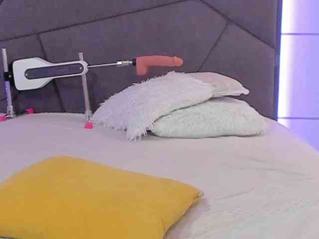 HollyTaillor webcam