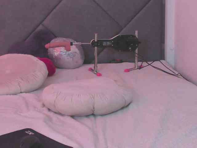 HollyTaillor webcam
