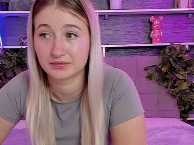 HollyTaillor webcam