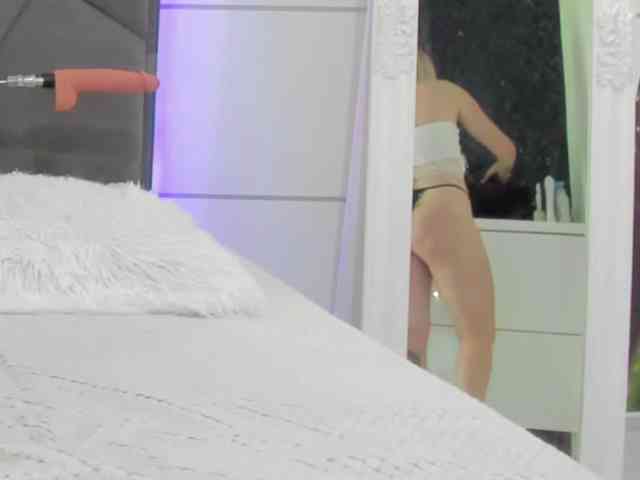 HollyTaillor webcam