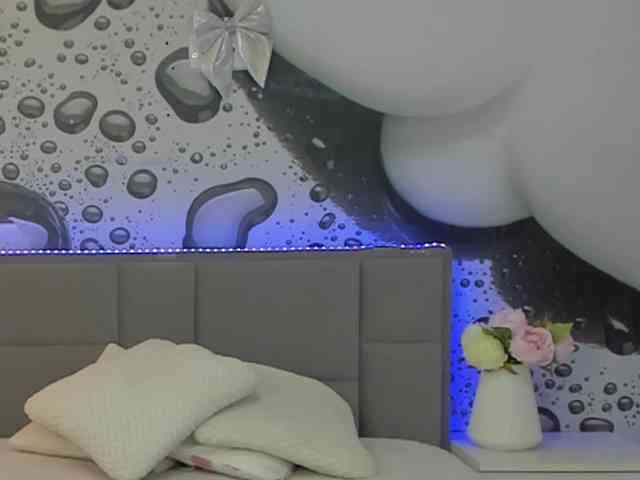 HollyTaillor webcam