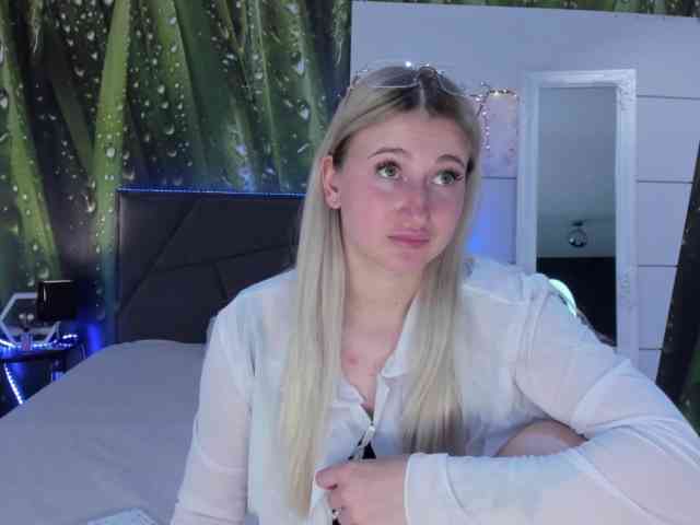 HollyTaillor webcam